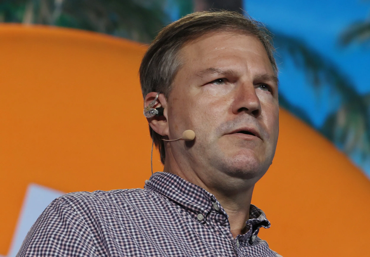 Bitcoin Pioneer Nick Szabo Joins Debate Over OP_RETURN Policy Expansion