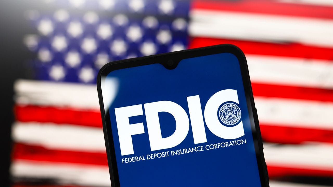 FDIC Set to Revise Guidelines Allowing Banks into the Crypto Market