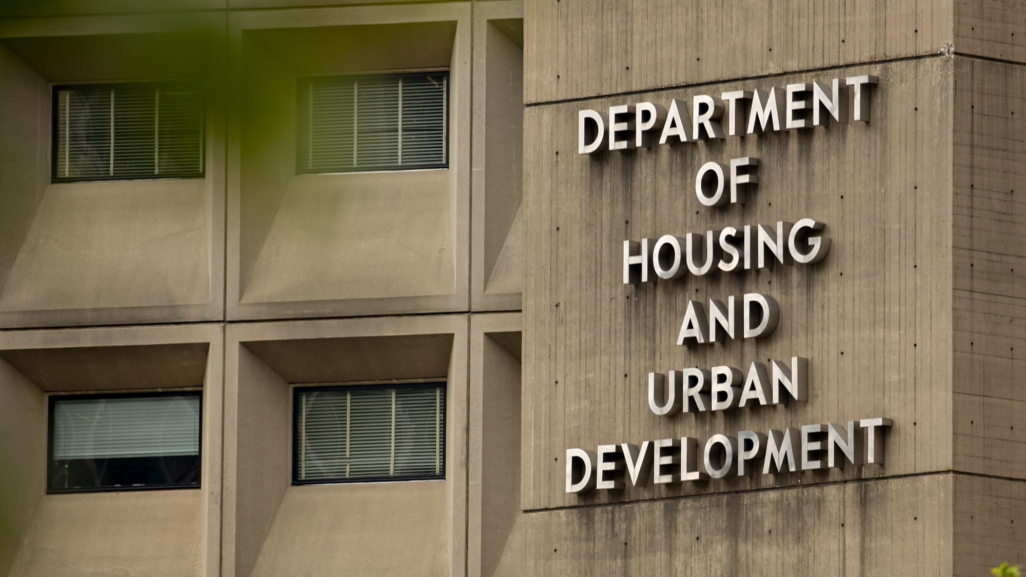 U.S. Department of Housing Explores Blockchain and Stablecoin Experiment for Grant Management