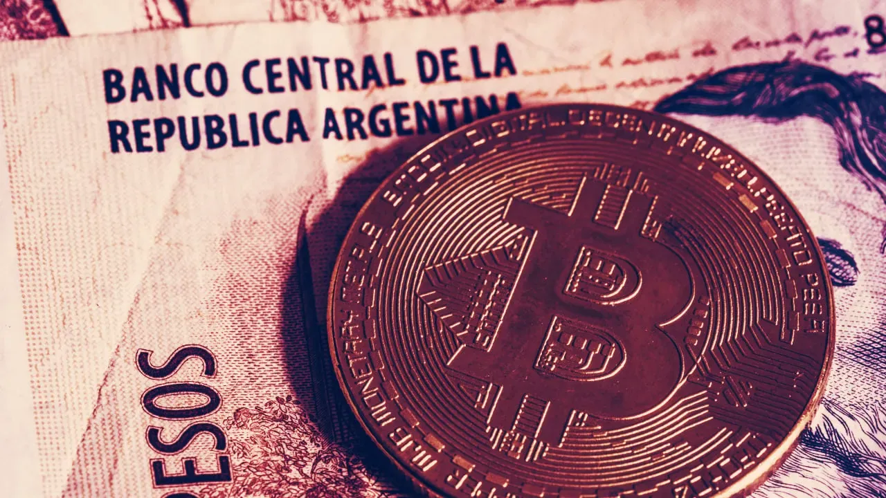 US Treasury Buys Argentine Pesos, But Bitcoin Remains the Stronger Bet