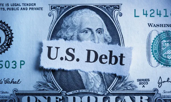 Brian Armstrong Sounds Alarm on US Debt Crisis Fueling Bitcoin's Rise as Global Reserve Currency